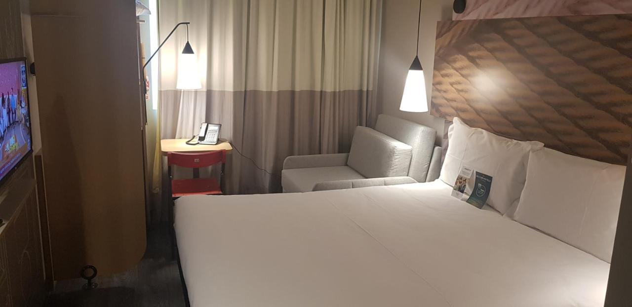Ibis Carlos Barbosa Buitenkant foto