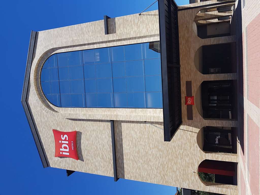 Ibis Carlos Barbosa Buitenkant foto